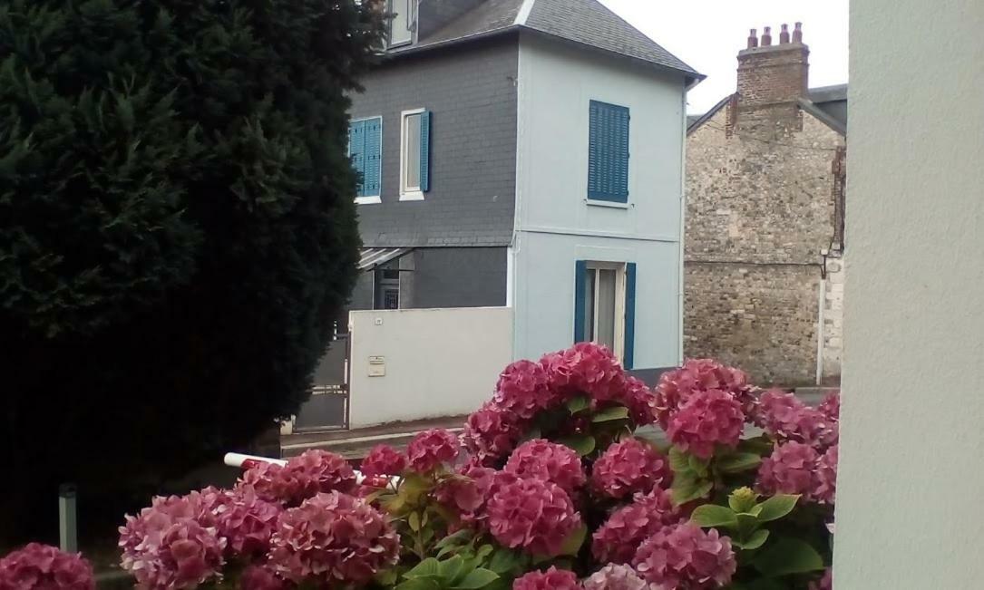 La Fleur D Honfleur Avec Son Parkingアパートメント エクステリア 写真